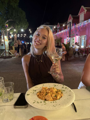 Suze zoekt een Kamer / Appartement / Studio / Woonboot in Groningen